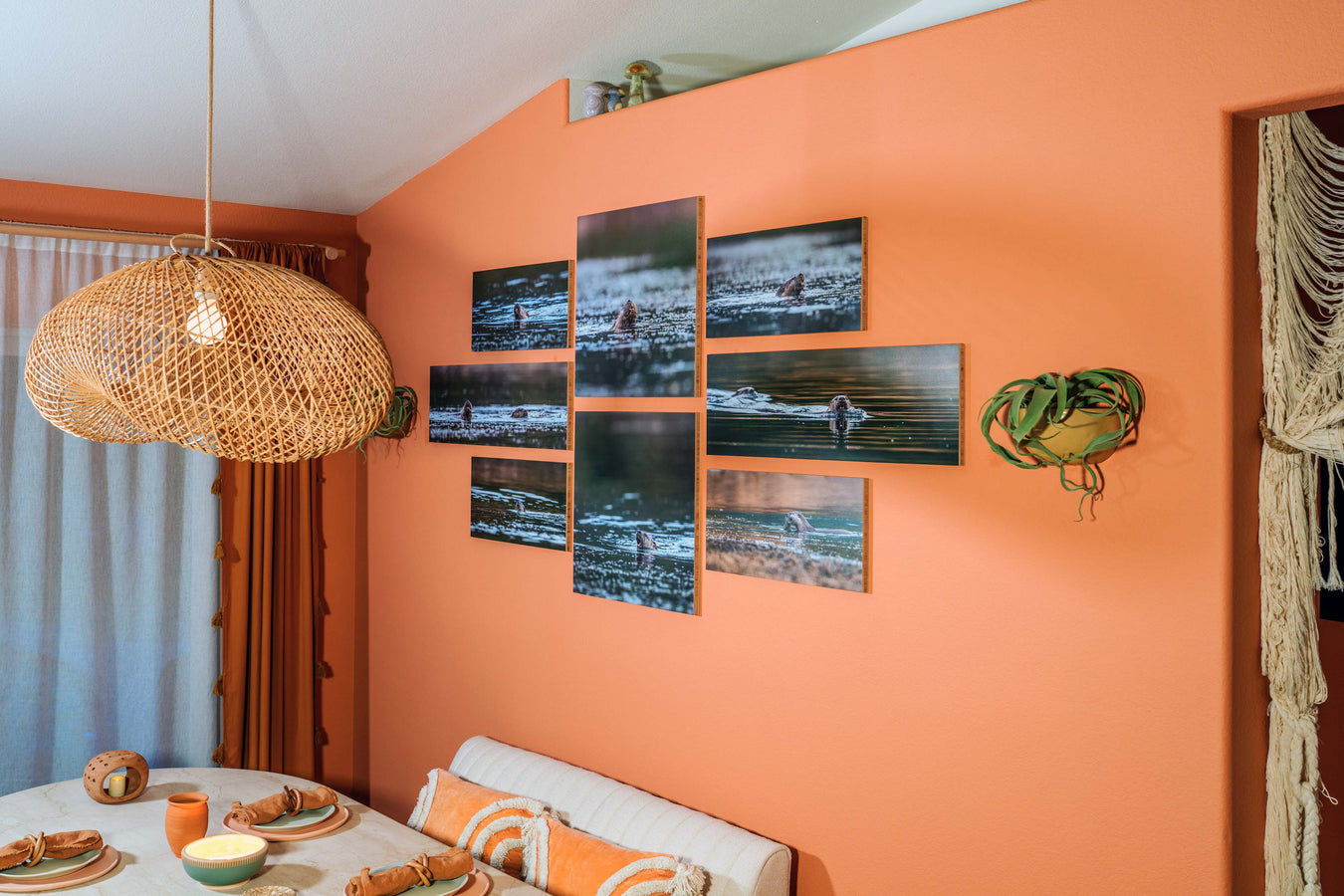 This is the dining area where it looks like he features River Otters eating as the theme.